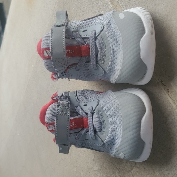 Nike running shoes with zip and velcro closure, size 10 - Picture 6 of 8